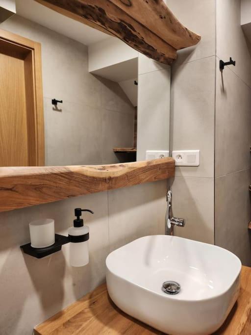 Krasny Apartman Refrino Janske Lazne Exterior photo